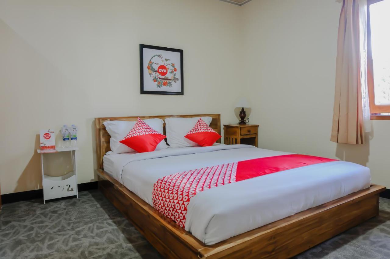 โอโย 1175 อูมะฮ์ ดโจโว รีสอร์ต Hotel Magetan ภายนอก รูปภาพ