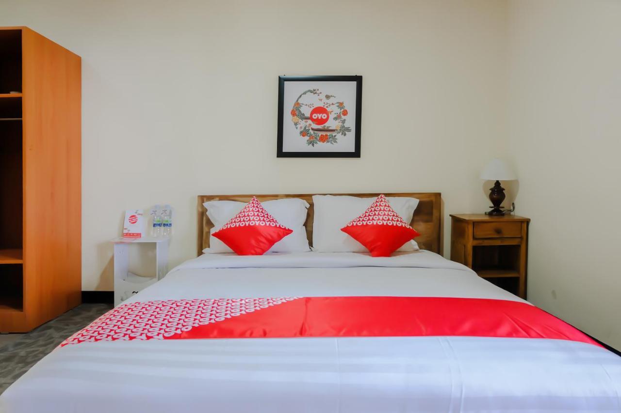 โอโย 1175 อูมะฮ์ ดโจโว รีสอร์ต Hotel Magetan ภายนอก รูปภาพ
