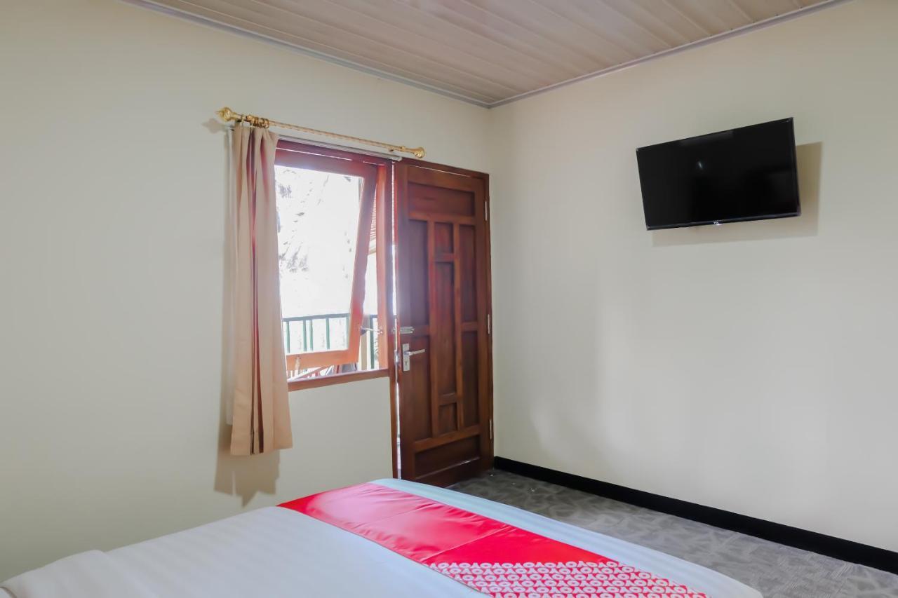 โอโย 1175 อูมะฮ์ ดโจโว รีสอร์ต Hotel Magetan ภายนอก รูปภาพ